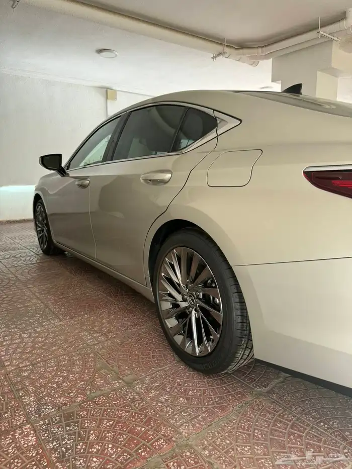 2024 LEXUS ES350 DD Ultra Luxury  Fully Loaded 12