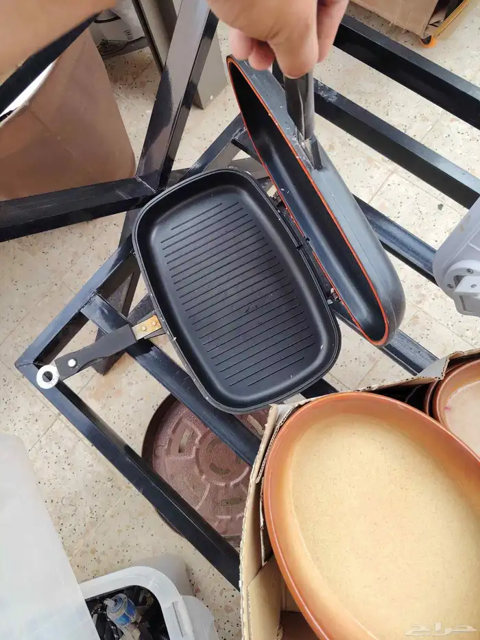 Very clean houseware and folk items for sale 9