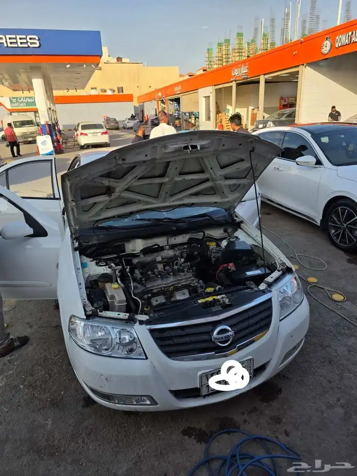 Nissan Sunny 2012 6