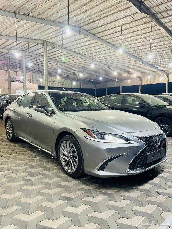 Lexus ES350 CC 2025 model Premium Cash  Installments 1