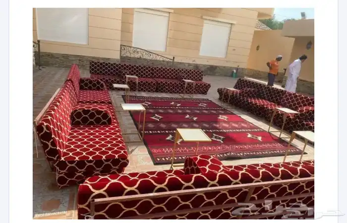 Renting chairs and tables for events 8