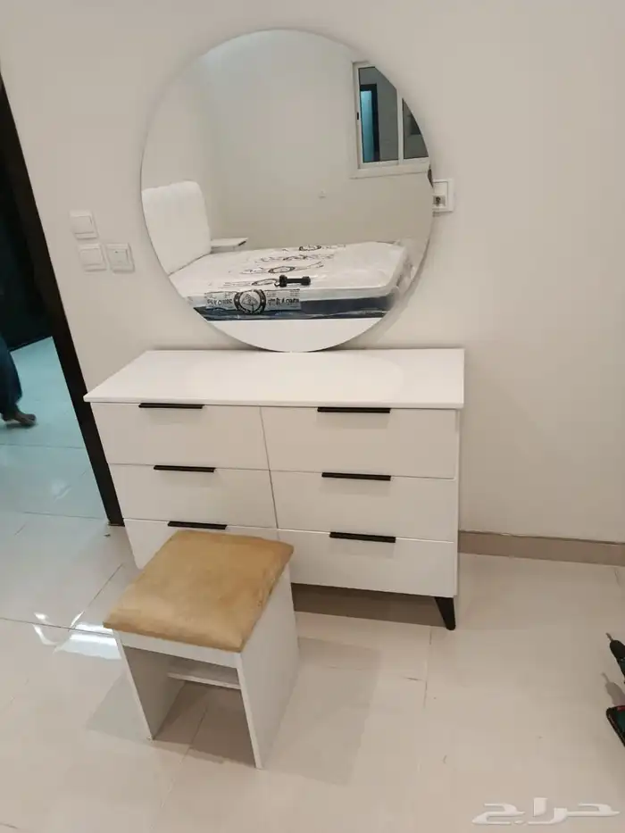 New wardrobe available at a reasonable price and high qualit 2