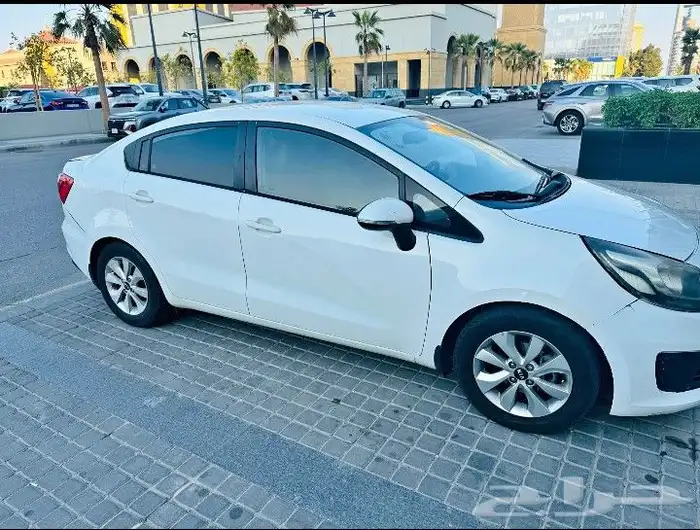 KIA RIO 2013 (Genuine   Low Kms) 1