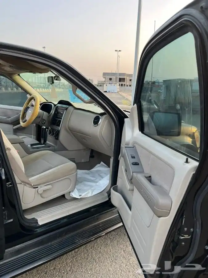Ford Explorer 2007 Price Negotiable 7
