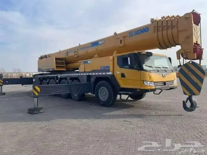 Crane lift winch lift basket lift knife forklift for rent 1