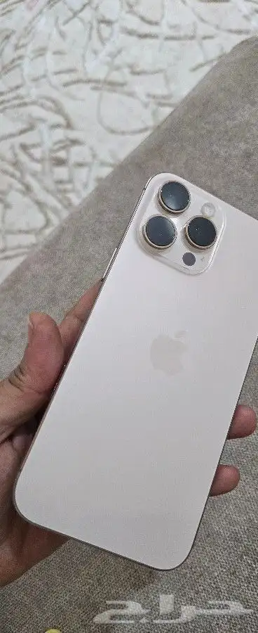 iPhone Pro Max 16 4