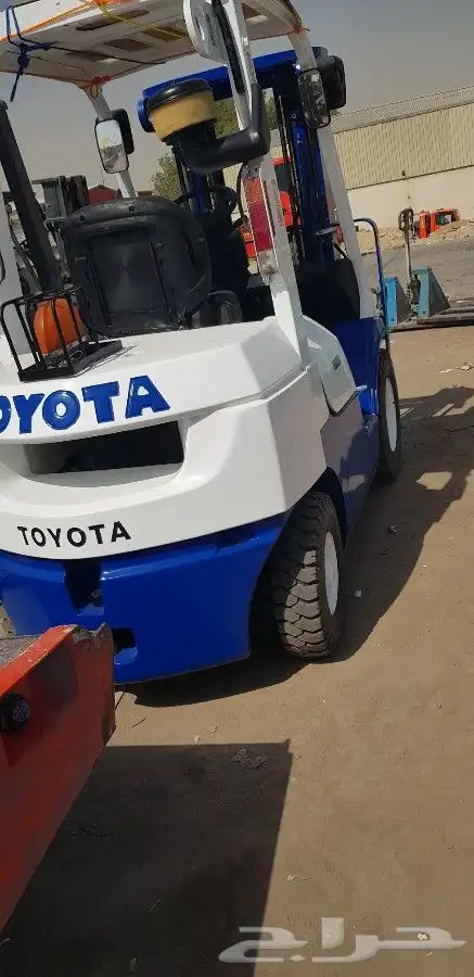 Forklifts for monthly and daily rent 1