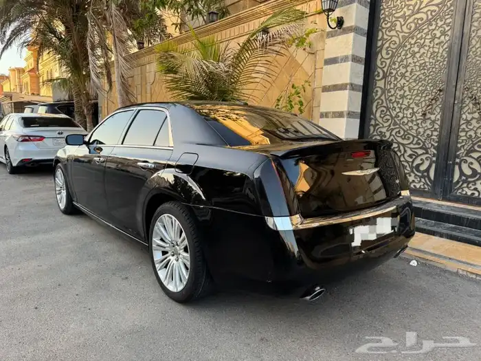 كرايزلر C300 موديل 2012 6 سلندر تنفس طبيعي ( ماشيه 295 كيلو) 4