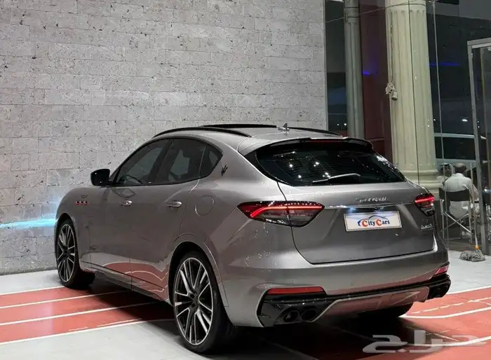 ميزراتي ليفانتي ترافيو V8 2